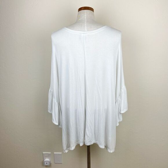 Anthropologie Akemi + Kin Oversized V-Neck Ribbed White Top - Picture 5 of 6